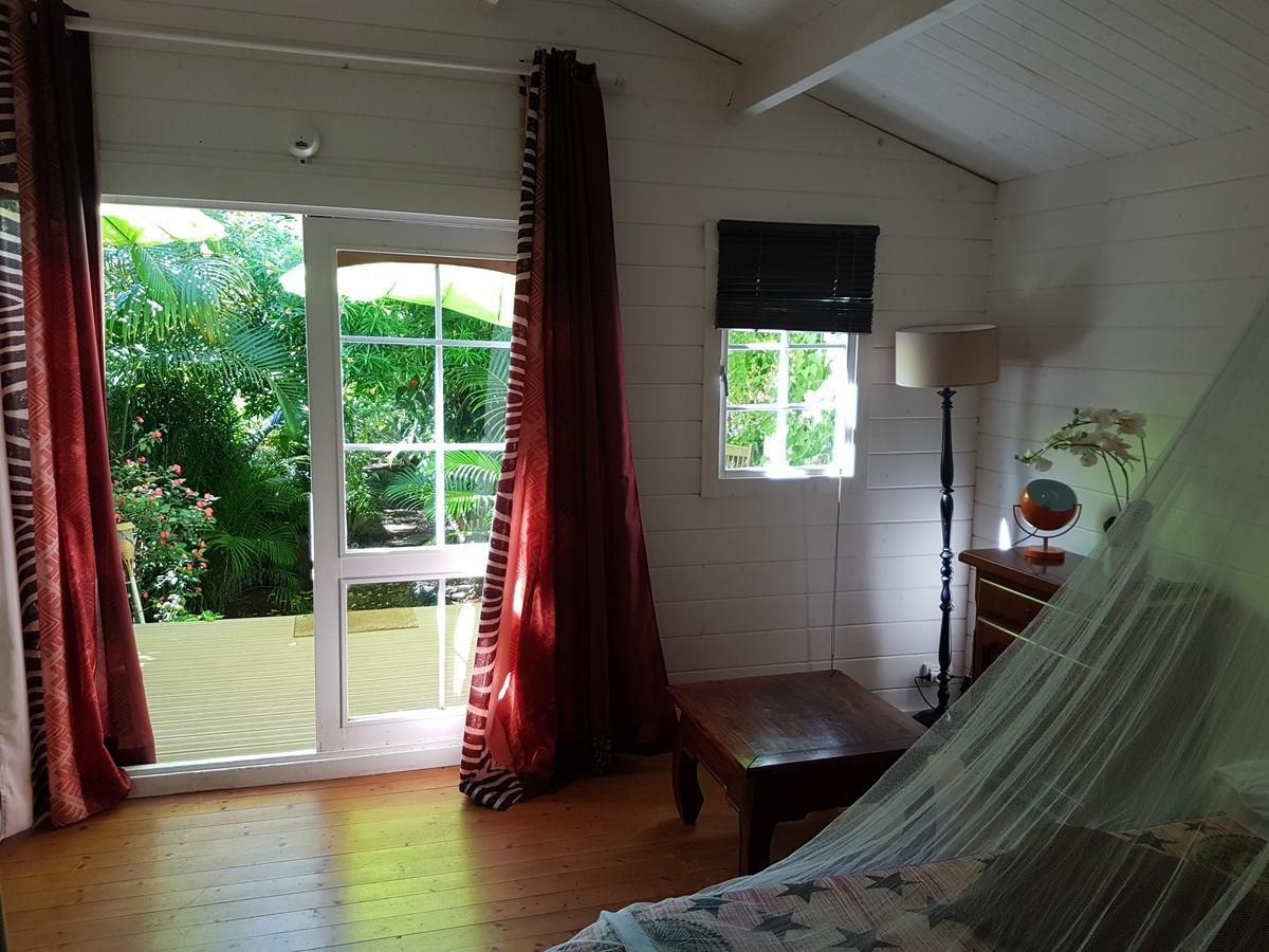 לה סאלין לה ביינס Bungalow Meuble Pres Du Lagon מראה חיצוני תמונה